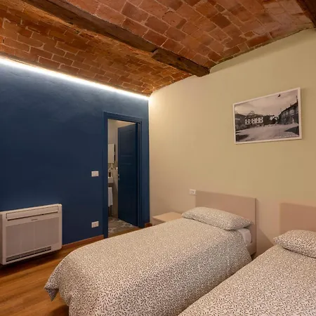 Casa Delle Maestre Di *